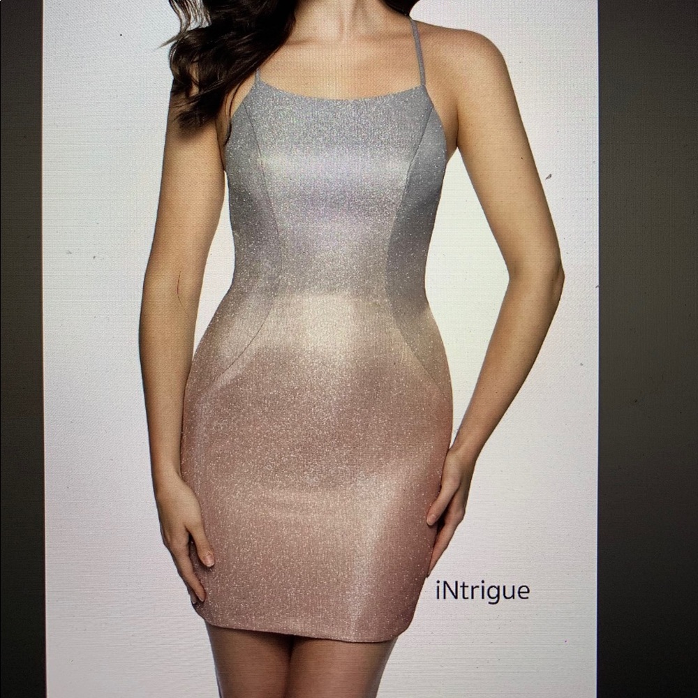 Never worn.. ombré homecoming dress size 4